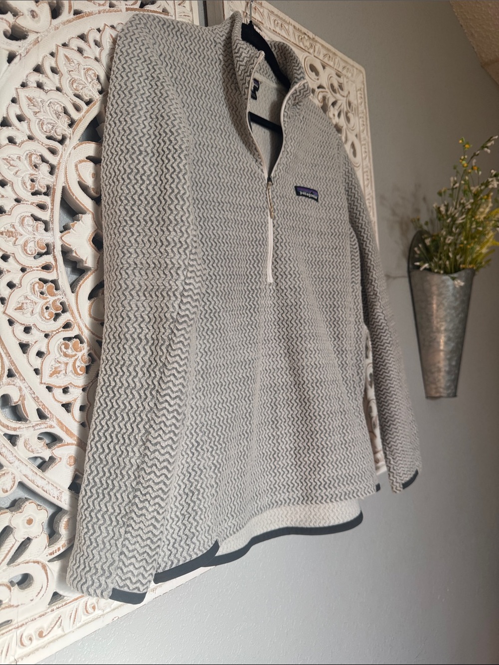 Patagonia Cream and Gray Half-Zip Fleece Pullover - Picture 8 of 10